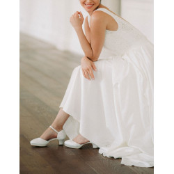 Sapatos de Noiva Saltos Baixos e Elegantes