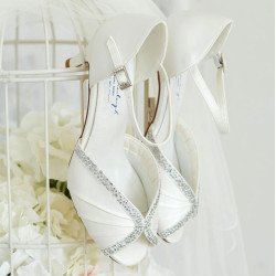 Sapatos Noiva PT Salto Medio. Tipo Sandalia. Confortável e elegante