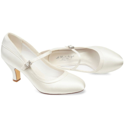 Sapatos Noiva Boneca salto medio