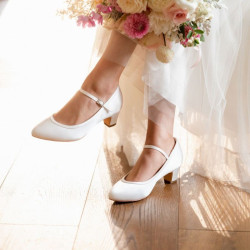 Sapatos Novia Saltos Baixos e Grossos Muito confortáveis.