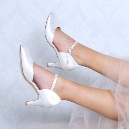 Sapatos Noiva salto medio fechados, comfortáveis