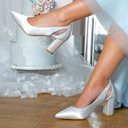 Sapatos Noiva Fechados Salto Grosso Medio, Confortáveis. e Bonitos