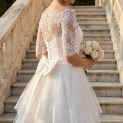 Bolero Noiva Off-White em Renda com Design Floral