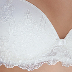 Lingerie Especial para Noivas com muito Glamour! Soutien cai cai.