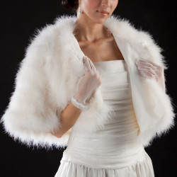 Capa para Noivas, de cor Marfim feita de Penas Naturais de Marabu